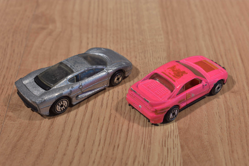 Mattel Hot Wheels 5 Cars 2 Ferrari's Jaguar Toyota Lamborghini