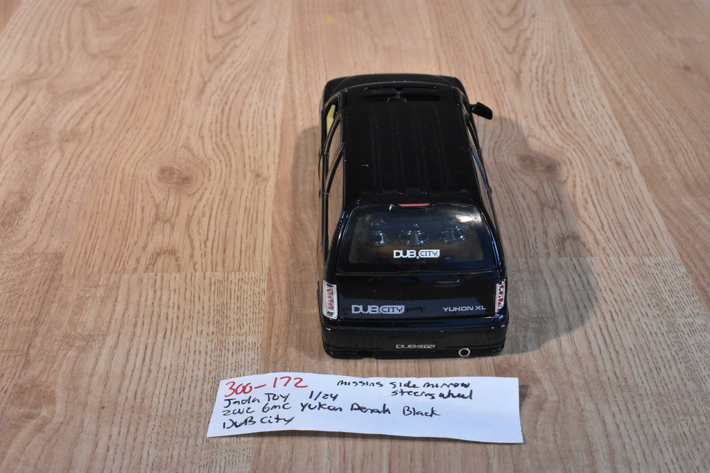 Amazon | 1/24 GMC ユーコン デナリ ブラック ミニカー JADATOYS