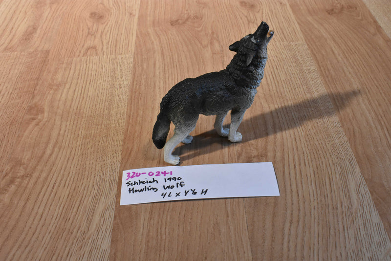 Schleich 1990 Howling Female Wolf