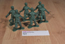 Green Plastic Army Men Soldiers Troops Military Lot of 24 Pieces