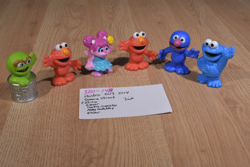 Hasbro 2013-14 Sesame Street Figures Elmo Grover Oscar Cookie Abby