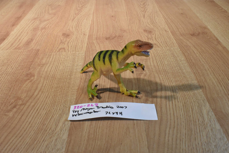 Toy Major Trading 2007 Velociraptor Dinosaur Action Figure
