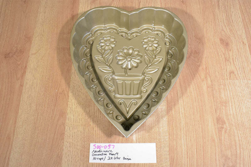 Nordic Ware Heart With Flowers in a Pot Cake Pan
