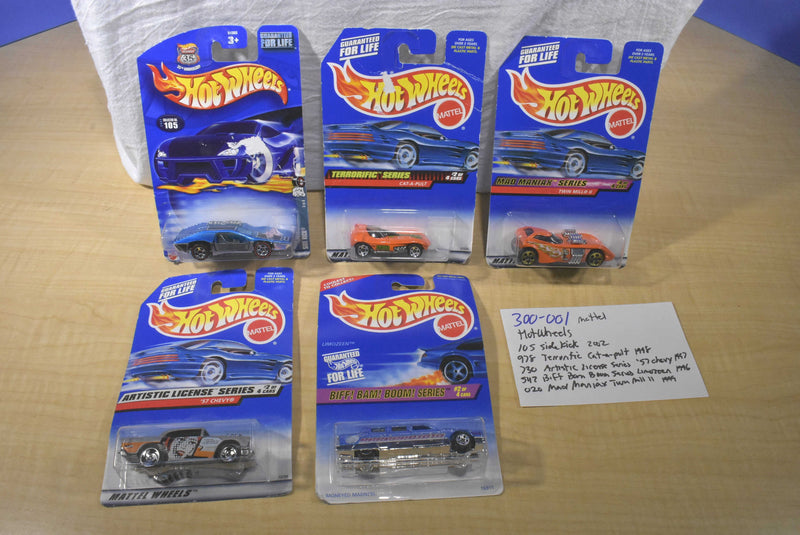 Mattel Hot Wheels 5 Cars Sidekick '57 Chevy Twin Mill Limozeen Catapult