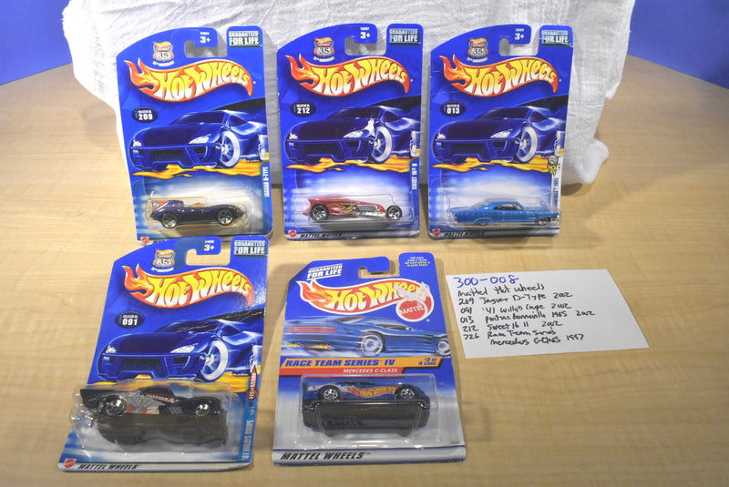 Mattel Hot Wheels 5 Cars Jaguar, Willy's, Bonneville, Mercedes Sweet 16