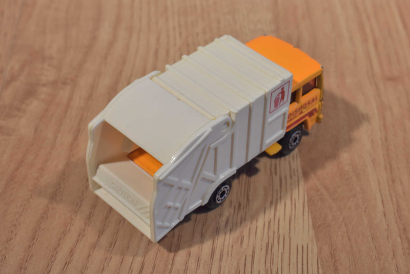 Matchbox 1 Refuse Truck 2 Weasel Tanks
