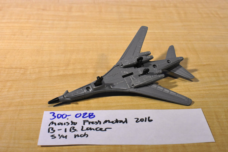 Maisto Tailwinds Die Cast B-1B Lancer Bomber