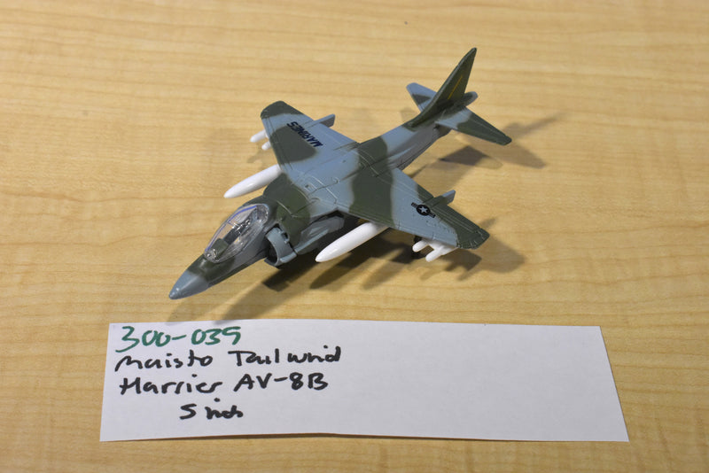Maisto Tailwinds Die Cast Harrier II AV-8B Marines Fighter Jet