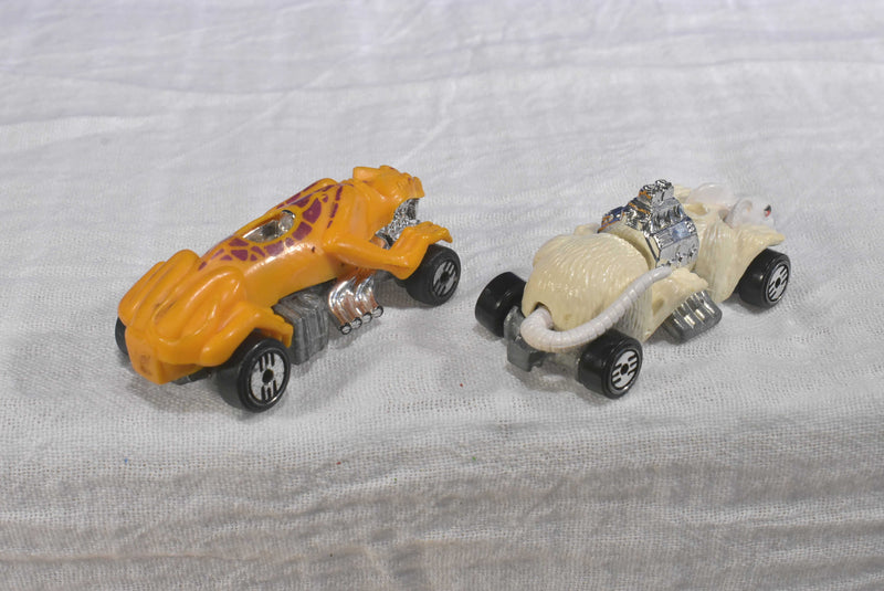 Mattel Hot Wheels Sharkruiser. White Rat, Orange Tiger, Double Demon
