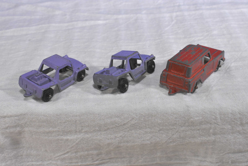 Tootsie Toy 3 Land Rovers, 2 Pick-ups, 4 Baja Runabouts