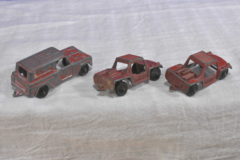 Tootsie Toy 3 Land Rovers, 2 Pick-ups, 4 Baja Runabouts