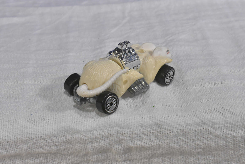 Mattel Hot Wheels Zombot Rat Mobile Pipe Jammer Sharkruiser Speed Seeker