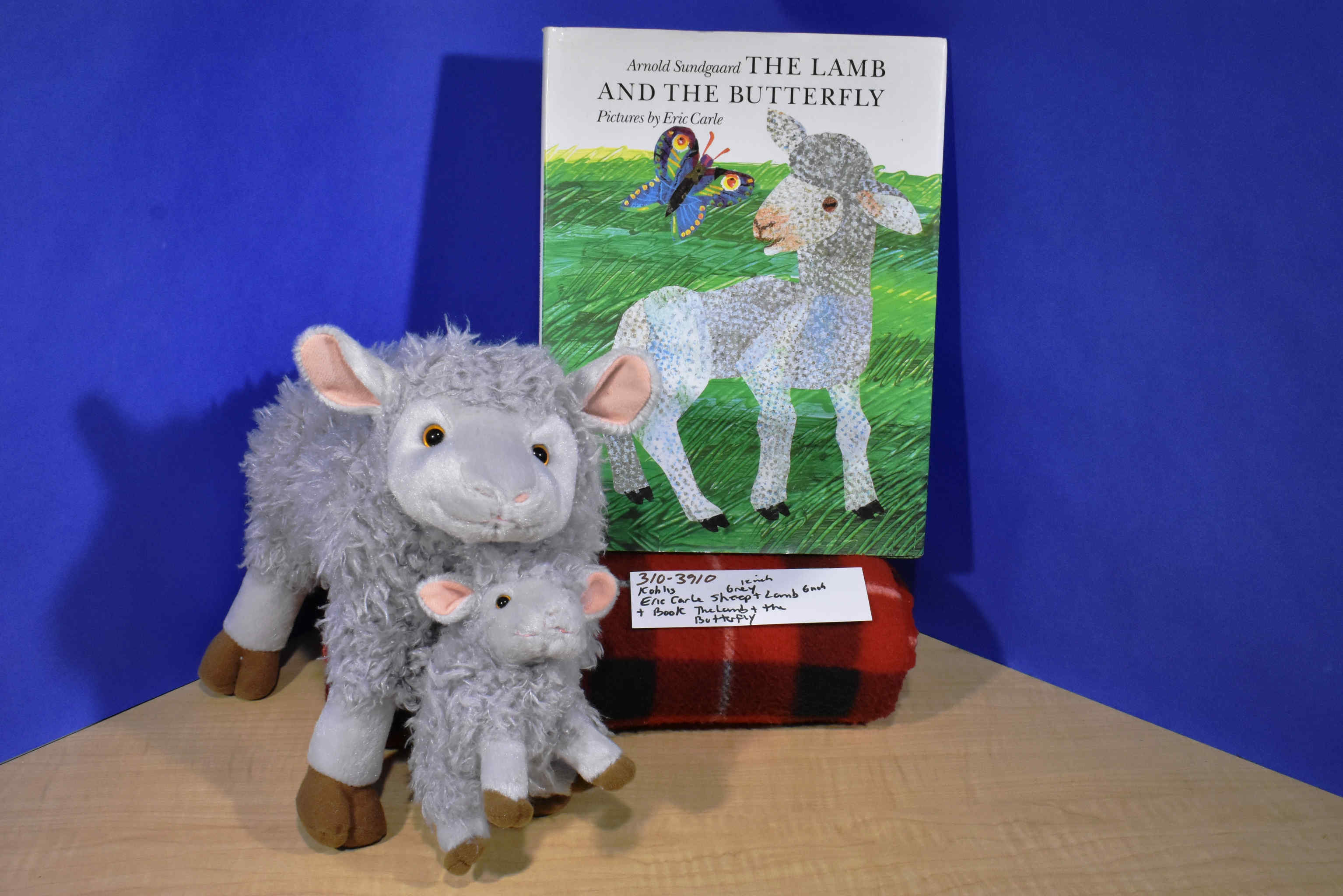 英語絵本　BABY LAMB CHOP LOVES WORDS Baby Lamb Chop Loves Words - Beylon, Cathy: 9780679817222