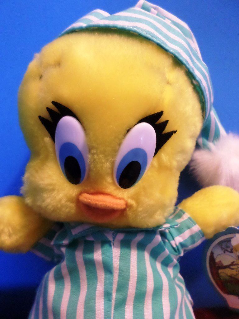 24K Warner Bros Looney Tunes Tweety in Pajamas 1993 Plush