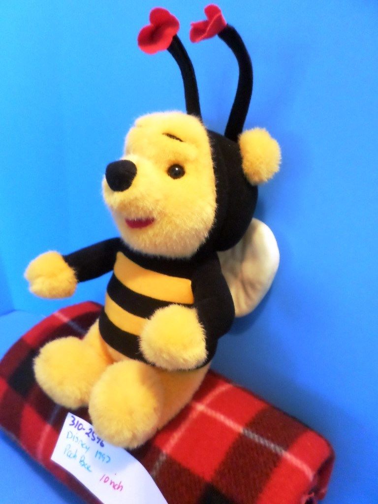 Mattel Disney Pooh Honey Bee 1997 Plush