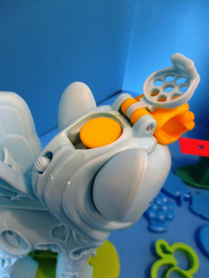 Hasbro Play-Doh Set and My Little Pony Rainbow Dash Style Salon 2014 Mold