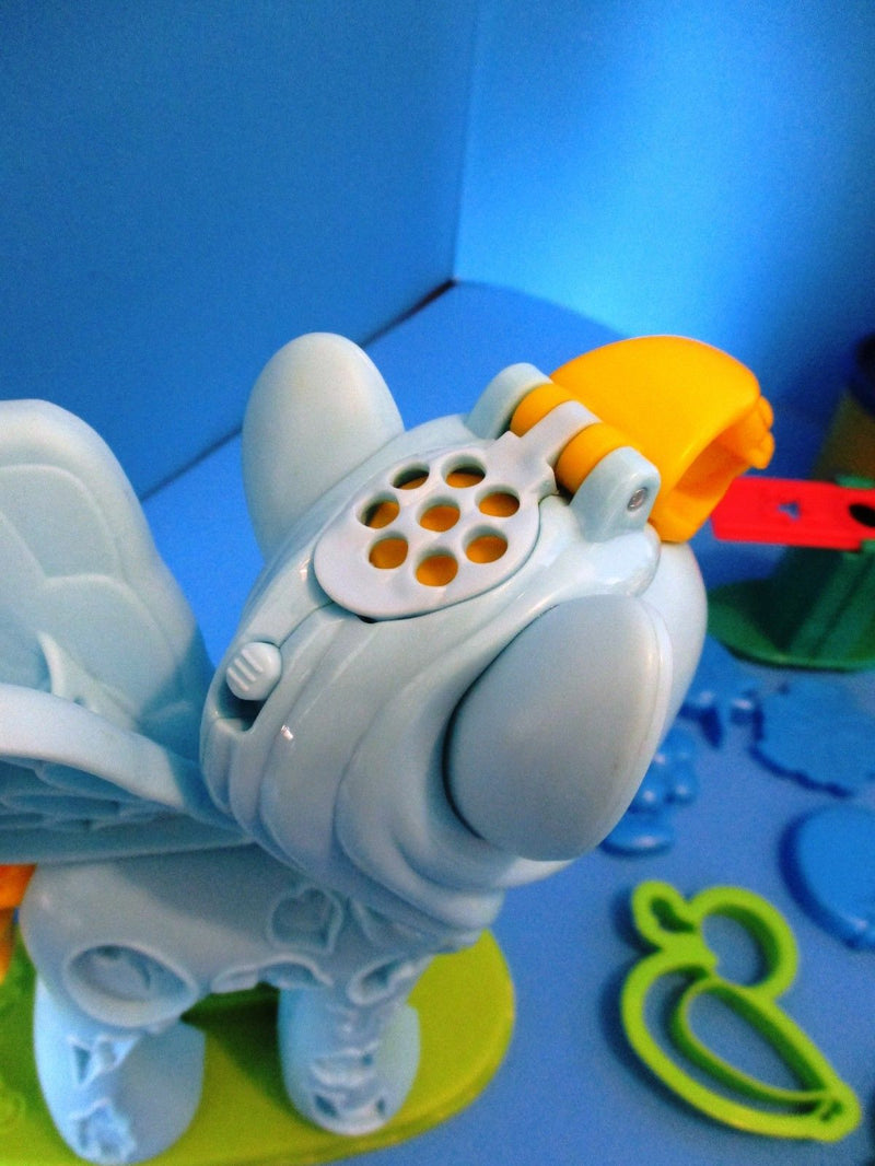 Hasbro Play-Doh Set and My Little Pony Rainbow Dash Style Salon 2014 Mold