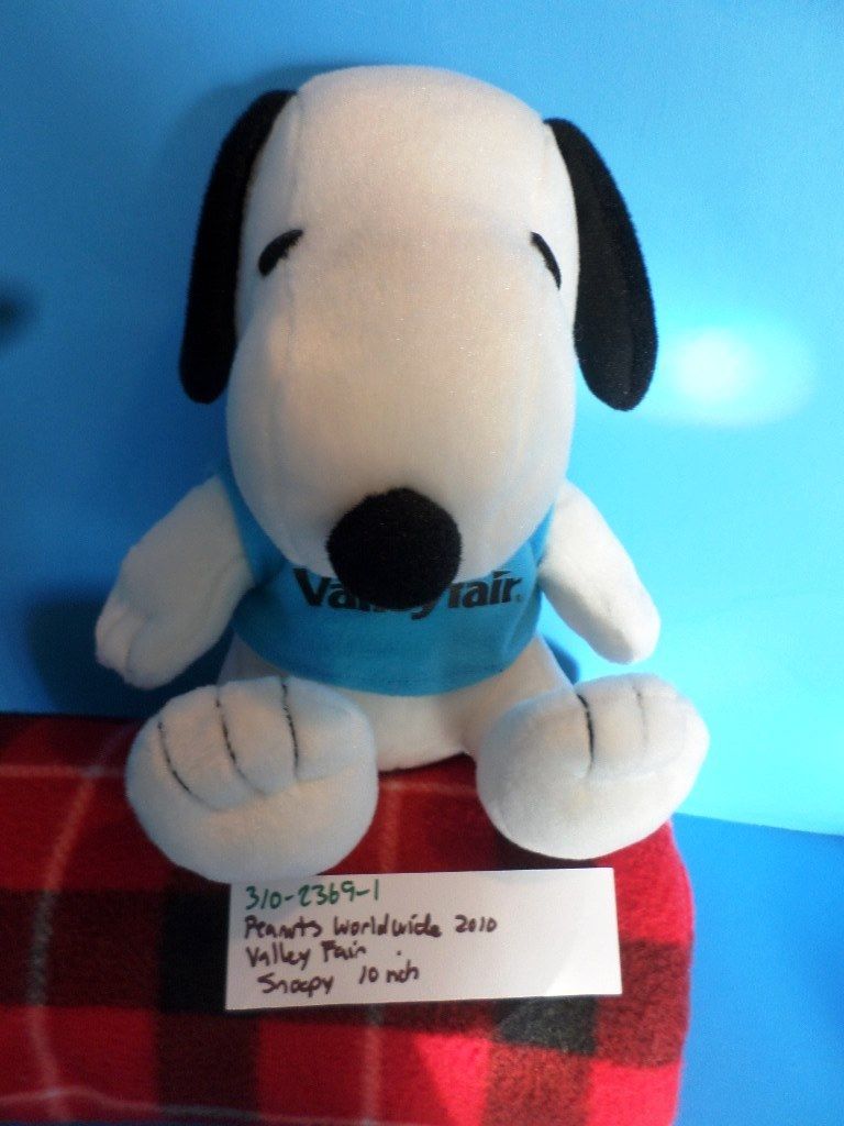Peanuts Worldwide Snoopy Valley Fair 2010 Plush