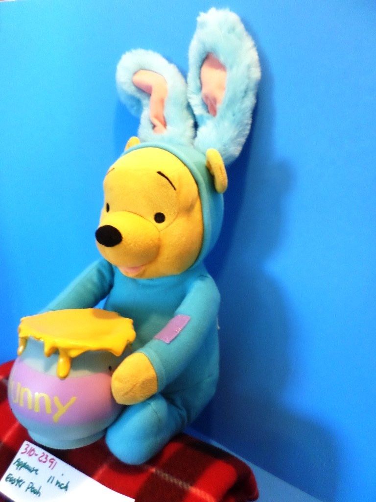 Applause Winnie the Pooh Easter Talking Plush