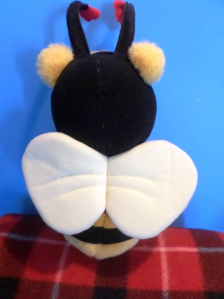Mattel Disney Pooh Honey Bee 1997 Plush