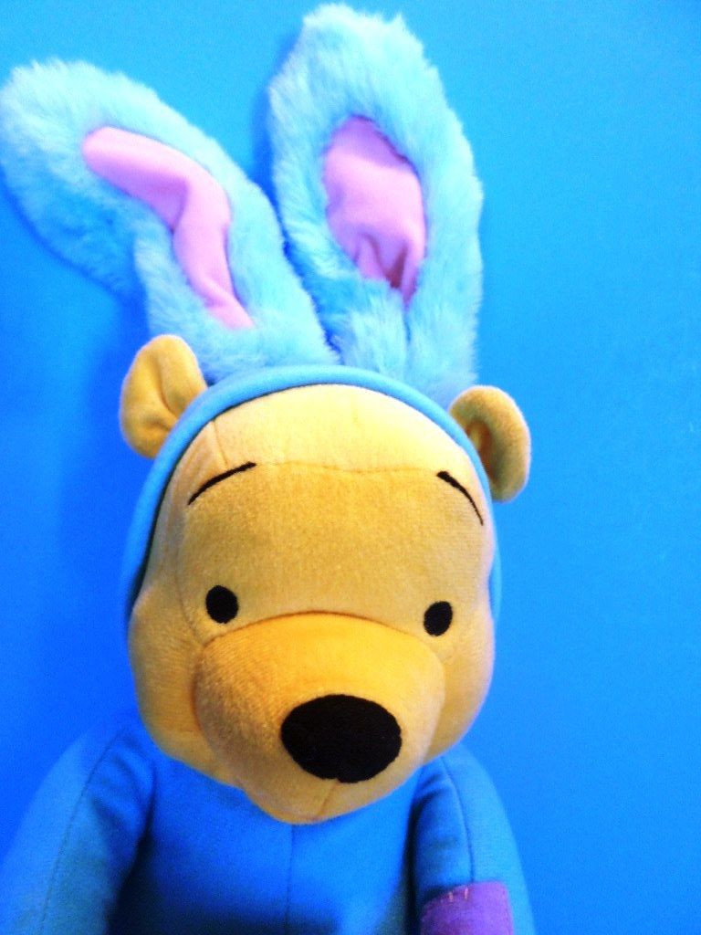 Applause Winnie the Pooh Easter Talking Plush